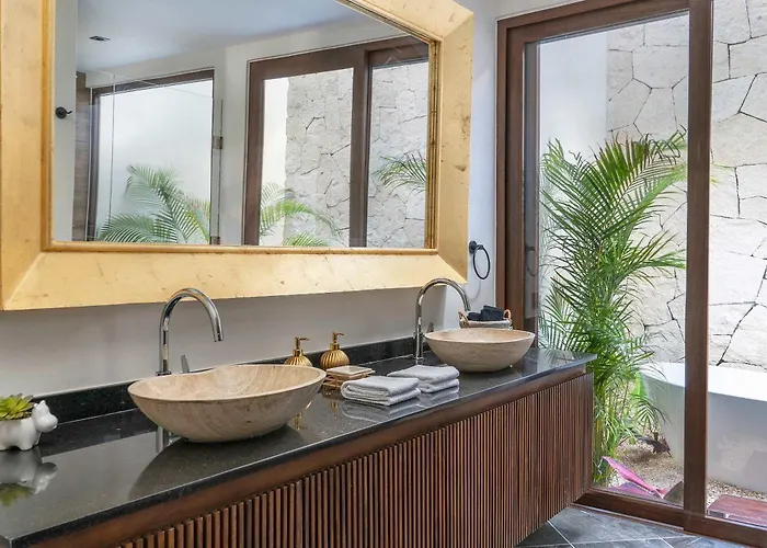 Oceanview 8br Luxury Double Villa, Concierge &pools-tankah Bay Villa
